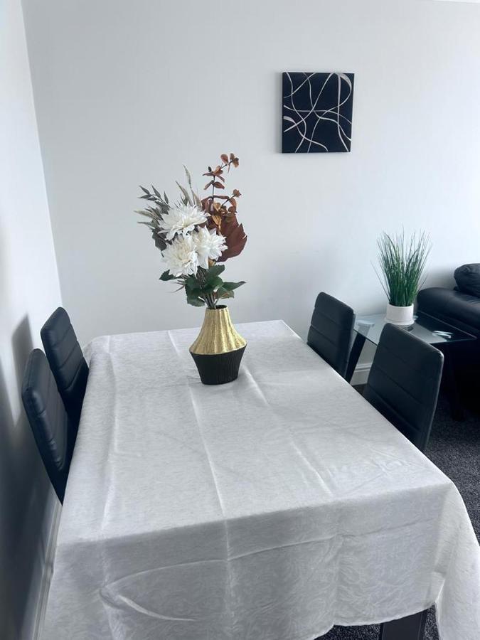 Parsonage Leys Apartamento Harlow Exterior foto