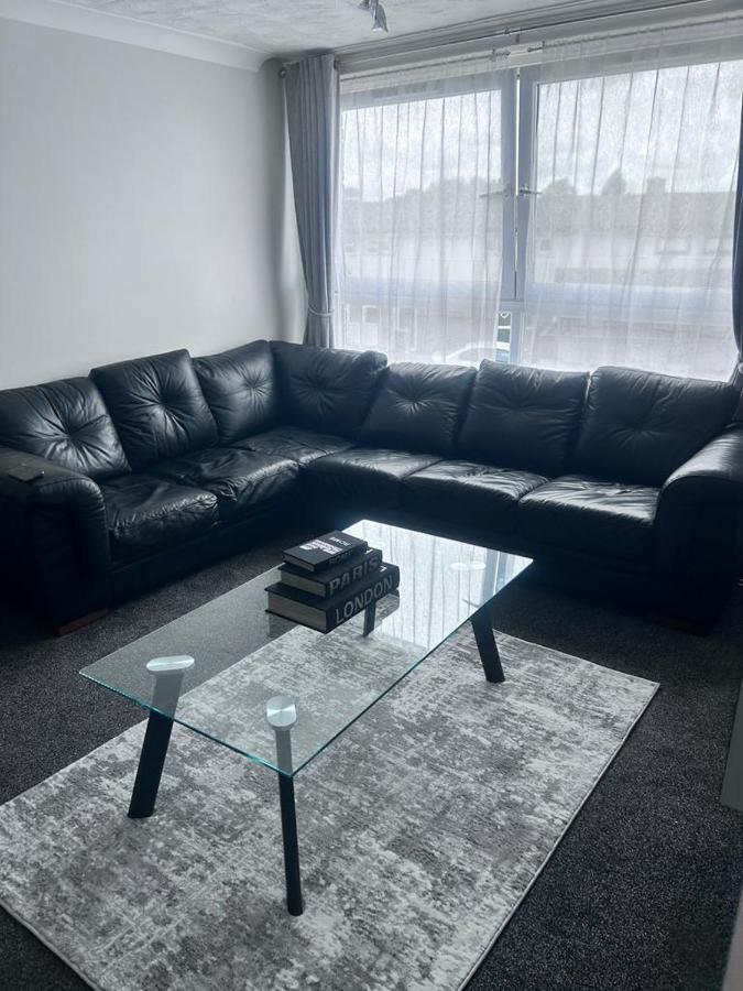 Parsonage Leys Apartamento Harlow Exterior foto