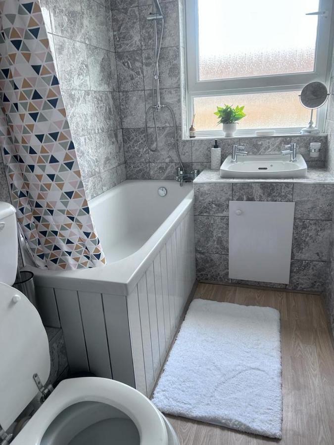 Parsonage Leys Apartamento Harlow Exterior foto