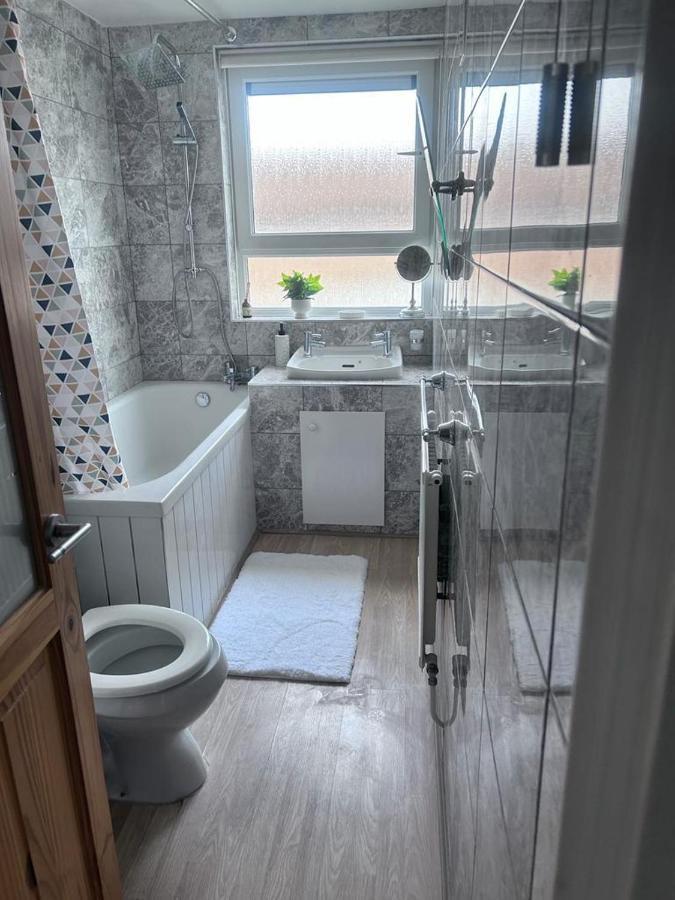 Parsonage Leys Apartamento Harlow Exterior foto
